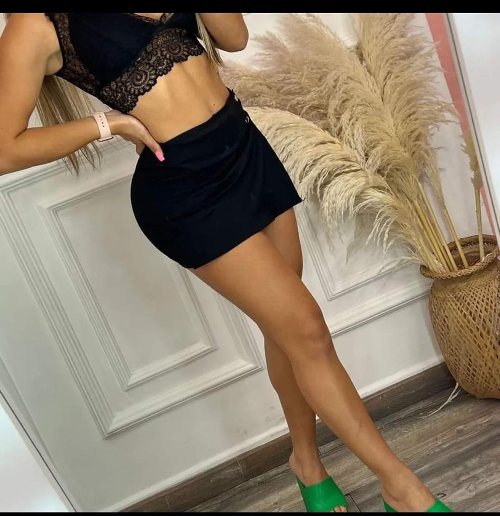 FALDA SHORT NEGRA